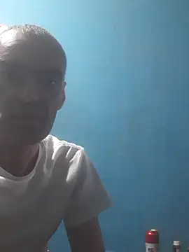 Snapshot of hugosafado333 chatting on October 23, 4:45 am hugosafado333 online show from October 23, 4:45 am