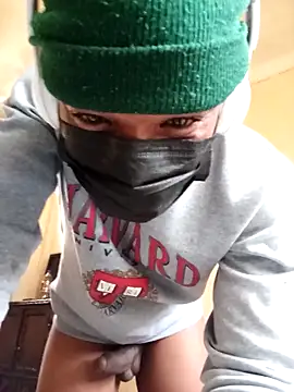 Snapshot of izinjamfee2 chatting on September 23, 1:36 pm izinjamfee2 online show from September 23, 1:36 pm