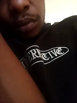 Snapshot of izinjamfee2 chatting on November 1, 7:32 am izinjamfee2 online show from November 1, 7:32 am