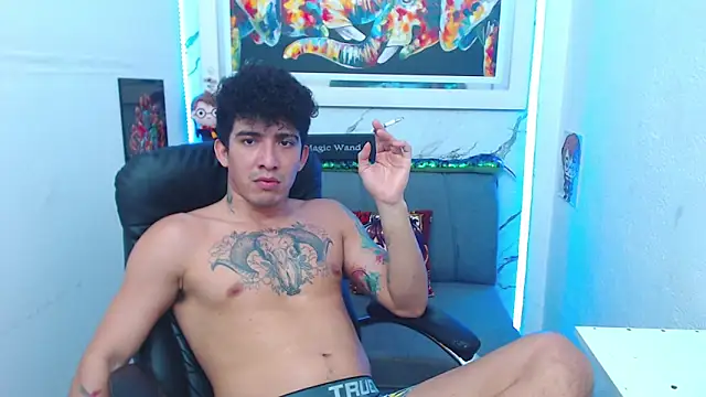 targuerian22 online show from November 8, 8:07 pm