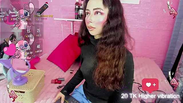 Snapshot of hanna__azumi chatting on October 31, 3:40 am hanna azumi online show from October 31, 3:40 am