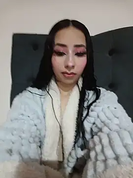 hanna  azumi online show from May 22, 10:15 pm