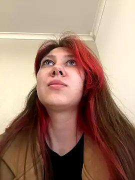 ChloesTem online show from November 11, 10:59 am