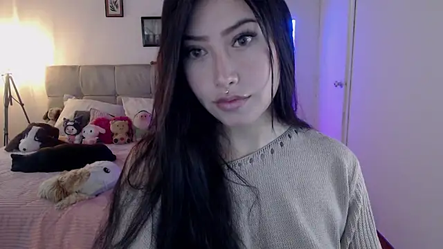 Snapshot of Emilyswan04 chatting on January 24, 7:18 pm Emilyswan04 online show from January 24, 7:18 pm