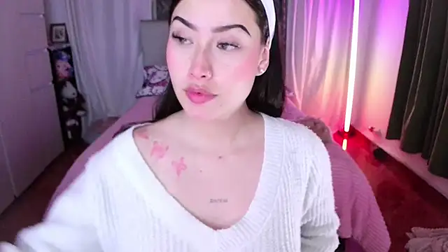 Emilyswan04 online show from January 10, 2:02 am