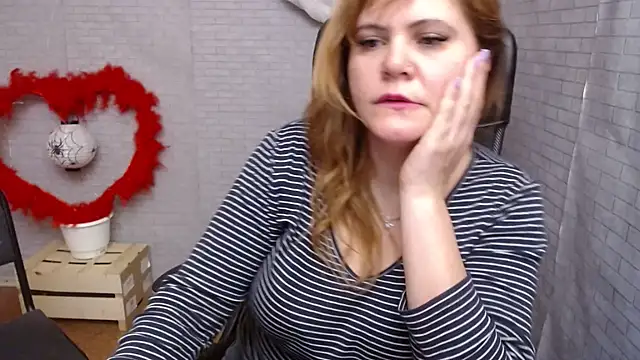 DaniellaKiss online show from February 11, 4:44 am