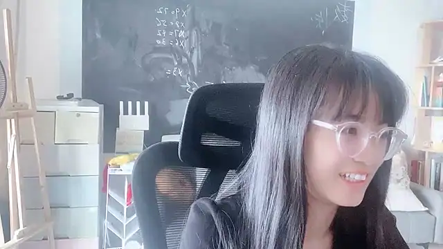 Snapshot of Honey-cici chatting on December 16, 7:24 am Honey-cici online show from December 16, 7:24 am