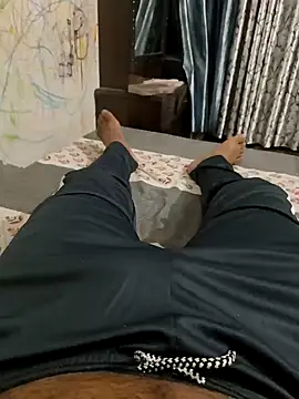 Snapshot of Gururonny07 chatting on December 6, 7:45 pm Gururonny07 online show from December 6, 7:45 pm