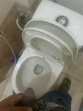 Snapshot of Gururonny07 chatting on January 12, 12:49 am Gururonny07 online show from January 12, 12:49 am