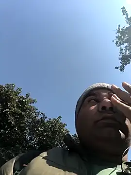 Snapshot of Gururonny07 chatting on February 8, 8:20 am Gururonny07 online show from February 8, 8:20 am