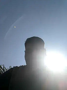 Snapshot of Gururonny07 chatting on February 12, 7:34 am Gururonny07 online show from February 12, 7:34 am