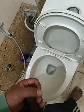 Snapshot of Gururonny07 chatting on March 8, 5:38 am Gururonny07 online show from March 8, 5:38 am