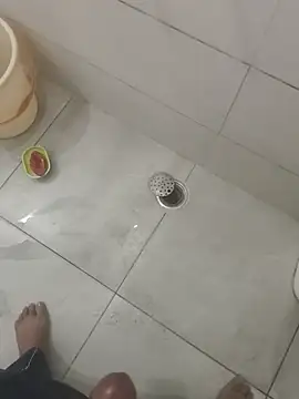 Snapshot of Gururonny07 chatting on October 19, 12:44 am Gururonny07 online show from October 19, 12:44 am