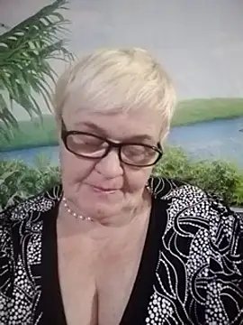 VioletSweet566 online show from December 4, 9:02 pm