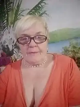 VioletSweet566 online show from December 9, 9:37 pm