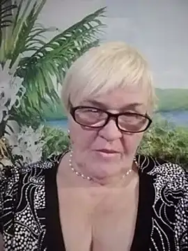 VioletSweet566 online show from December 13, 6:16 pm