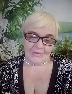 VioletSweet566 online show from February 2, 7:57 pm