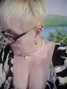 VioletSweet566 online show from February 15, 6:23 pm