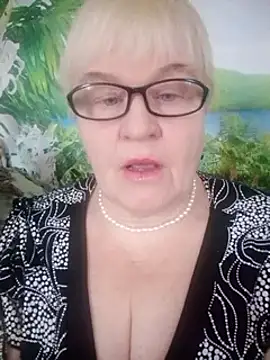 VioletSweet566 online show from February 26, 7:31 am