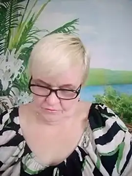 VioletSweet566 online show from March 3, 11:11 am