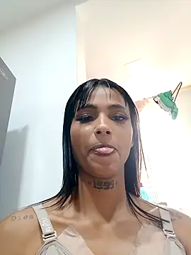 Antonellasmith00 online show from February 1, 3:50 pm