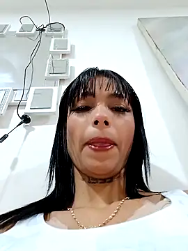 Antonellasmith00 online show from February 2, 1:30 pm