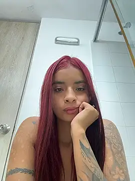 Laura fernandezII online show from January 7, 4:42 pm