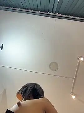 Laura fernandezII online show from February 21, 1:12 pm