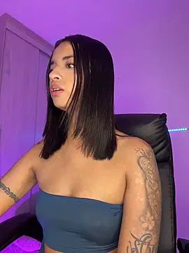 Laura fernandezII online show from April 14, 1:22 am