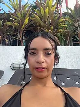Snapshot of Laura_fernandezII chatting on June 23, 9:02 pm Laura fernandezII online show from June 23, 9:02 pm