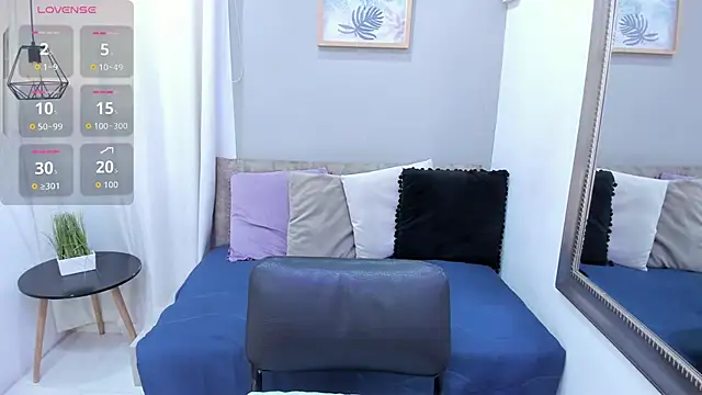 LenaRuiz  online show from November 16, 12:00 pm