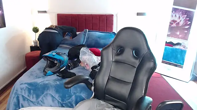 Snapshot of _sharlotte777 chatting on February 22, 12:51 pm  sharlotte777 online show from February 22, 12:51 pm