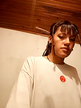 Snapshot of _sharlotte777 chatting on March 19, 12:48 am  sharlotte777 online show from March 19, 12:48 am