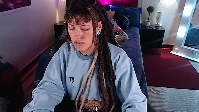 Snapshot of _sharlotte777 chatting on March 22, 4:37 pm  sharlotte777 online show from March 22, 4:37 pm