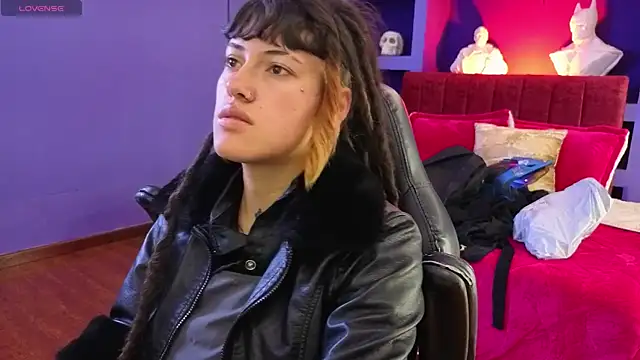 Snapshot of _sharlotte777 chatting on October 10, 2:16 pm  sharlotte777 online show from October 10, 2:16 pm