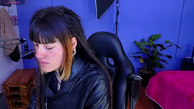 Snapshot of _sharlotte777 chatting on October 16, 3:57 pm  sharlotte777 online show from October 16, 3:57 pm