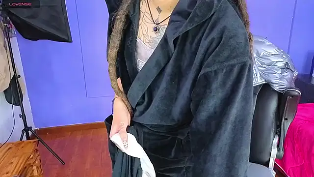 Snapshot of _sharlotte777 chatting on October 25, 2:02 pm  sharlotte777 online show from October 25, 2:02 pm