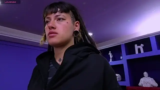  sharlotte777 online show from April 23, 1:35 pm