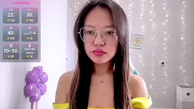 Risalynn online show from March 22, 4:14 am