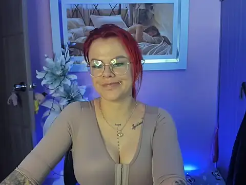 Snapshot of KAROL_MILF chatting on March 18, 9:53 pm KAROL MILF online show from March 18, 9:53 pm