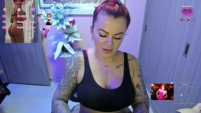 Snapshot of KAROL_MILF chatting on October 12, 9:47 pm KAROL MILF online show from October 12, 9:47 pm