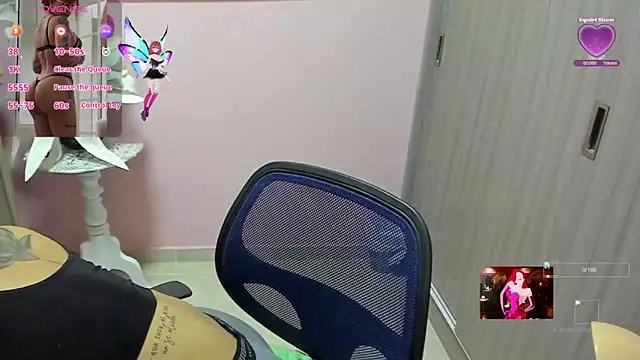 Snapshot of KAROL_MILF chatting on November 15, 9:54 pm KAROL MILF online show from November 15, 9:54 pm