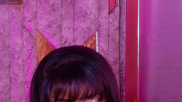 SarahBrunet online show from April 18, 7:58 pm