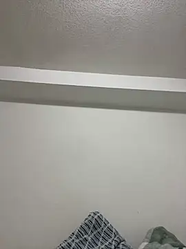 islandvybee55 online show from January 21, 12:25 am