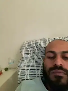 islandvybee55 online show from February 8, 10:29 pm