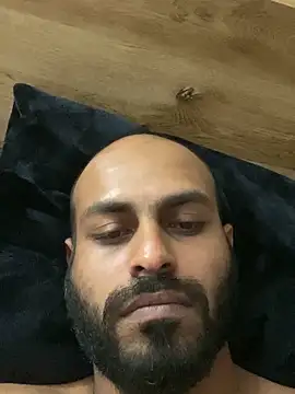 islandvybee55 online show from April 22, 3:02 pm