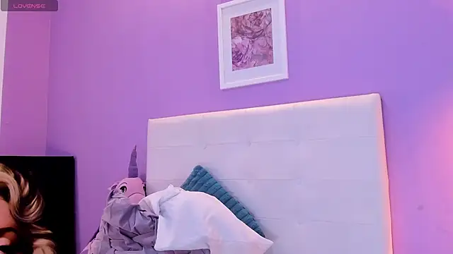 Charlotte11-11 online show from April 20, 2:53 pm