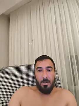 Snapshot of leon_ates chatting on August 10, 1:20 am leon ates online show from August 10, 1:20 am