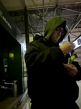 ErPumas126 online show from December 2, 7:27 pm