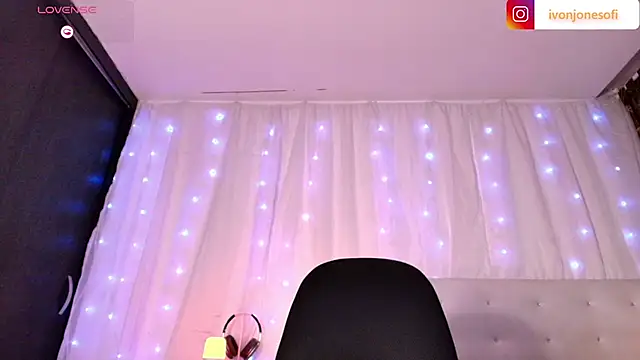 ivonjoness online show from April 24, 3:31 am